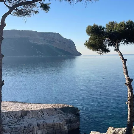 Cosy Avec Terrasse Arborée, Cassis, Calme, Parking, à 10 Min