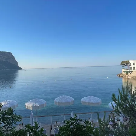 Frühstückspension Cosy Avec Terrasse Arboree, Cassis, Calme, Parking, A 10 Min 3*