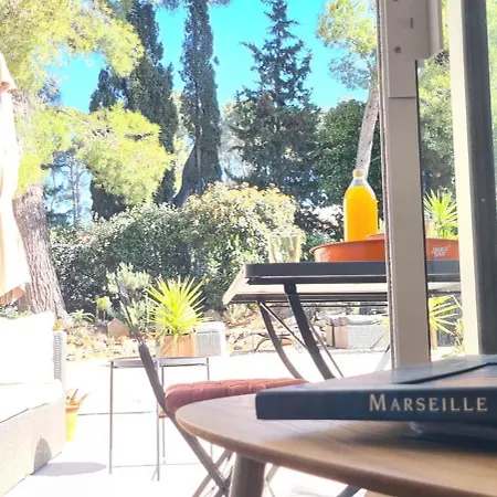 Cosy Avec Terrasse Arboree, Cassis, Calme, Parking, A 10 Min Frühstückspension