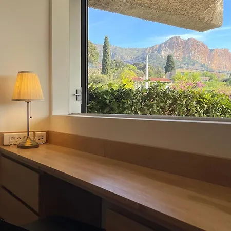 Couette-café Cosy Avec Terrasse Arborée, Cassis, Calme, Parking, à 10 Min 3*